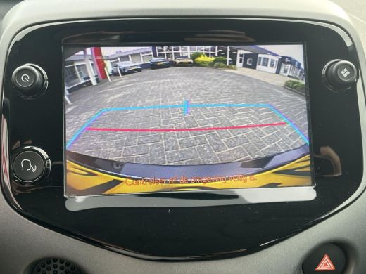 Toyota Aygo 1.0 VVT-i x-play | 5 deurs | Carplay | Navigatie | Parkeercamera | Leder stuurwiel | ActivLease financial lease
