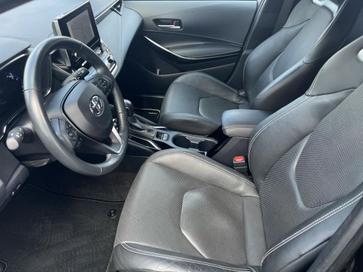 Toyota Corolla Touring Sports 2.0 Hybrid Premium | Elektrische klep | Lederen bekleding | 18 inch LM-velgen | Inparkeerhulp | ActivLease financial lease