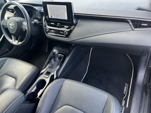Toyota Corolla Touring Sports 2.0 Hybrid Premium | Elektrische klep | Lederen bekleding | 18 inch LM-velgen | Inparkeerhulp | ActivLease financial lease