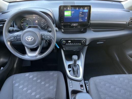 Toyota Yaris 1.5 Hybrid 115 Active | Emotional red premium lak | Nieuw uit voorraad leverbaar | ActivLease financial lease