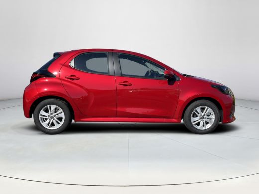 Toyota Yaris 1.5 Hybrid 115 Active | Emotional red premium lak | Nieuw uit voorraad leverbaar | ActivLease financial lease