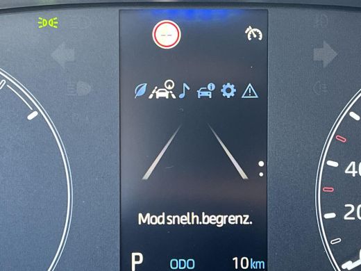 Toyota Yaris 1.5 Hybrid 115 Comfort | Forest green metallic | Nieuw uit voorraad leverbaar | ActivLease financial lease