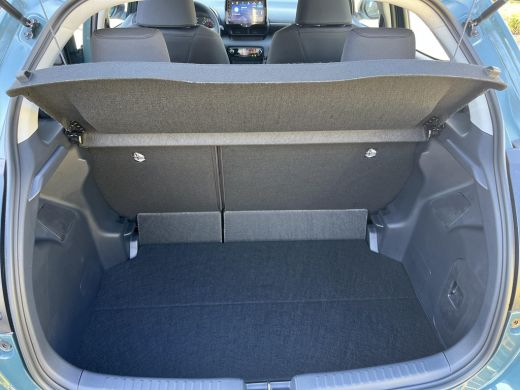 Toyota Yaris 1.5 Hybrid 115 Comfort | Forest green metallic | Nieuw uit voorraad leverbaar | ActivLease financial lease