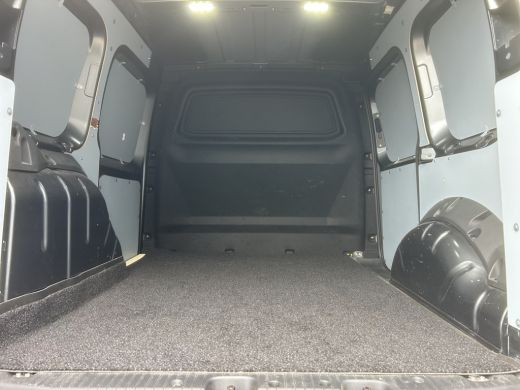 Volkswagen Caddy 2.0 TDI Style DSG | Trekhaak | Camera | LED Koplampen | Achteruitrijcamera | Airco (automatisch) ... ActivLease financial lease
