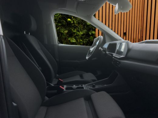 Volkswagen Caddy 2.0 TDI Style DSG | Trekhaak | Camera | LED Koplampen | Achteruitrijcamera | Airco (automatisch) ... ActivLease financial lease