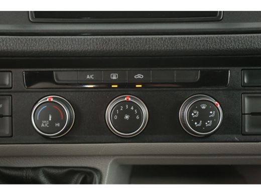 Volkswagen Crafter 2.0 TDI L3H2 140PK | Airco | Camera | 3 Zits | Trekhaak | Carplay | Elektrpakket ActivLease financial lease