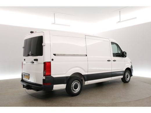 Volkswagen Crafter 2.0 TDI L3H2 140PK | Airco | Camera | 3 Zits | Trekhaak | Carplay | Elektrpakket ActivLease financial lease