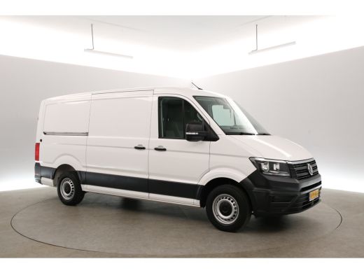 Volkswagen Crafter 2.0 TDI L3H2 140PK | Airco | Camera | 3 Zits | Trekhaak | Carplay | Elektrpakket ActivLease financial lease