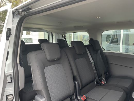Volkswagen e-Transporter L1 64 kWh | 136PK | 9 Persoons | Trekhaak ActivLease financial lease