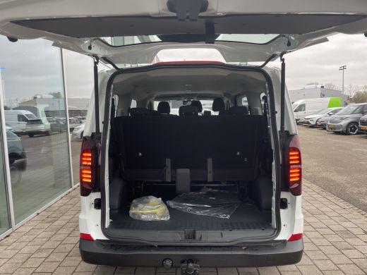 Volkswagen e-Transporter L1 64 kWh | 136PK | 9 Persoons | Trekhaak ActivLease financial lease
