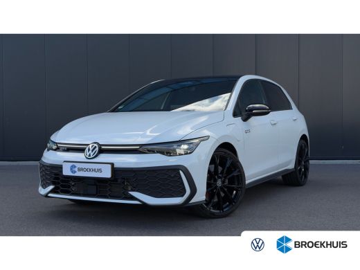 Volkswagen Golf 1.5 eHybrid GTE | Trekhaak | Blackstyle | Head-Up | Camera | ActivLease financial lease