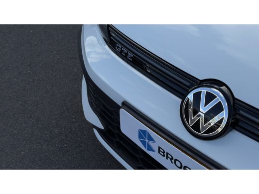 Volkswagen Golf 1.5 eHybrid GTE | Trekhaak | Blackstyle | Head-Up | Camera | ActivLease financial lease
