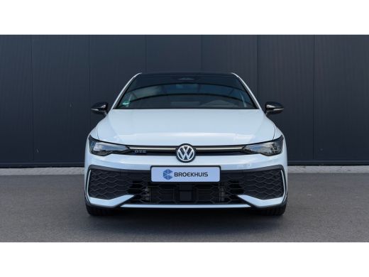 Volkswagen Golf 1.5 eHybrid GTE | Trekhaak | Blackstyle | Head-Up | Camera | ActivLease financial lease