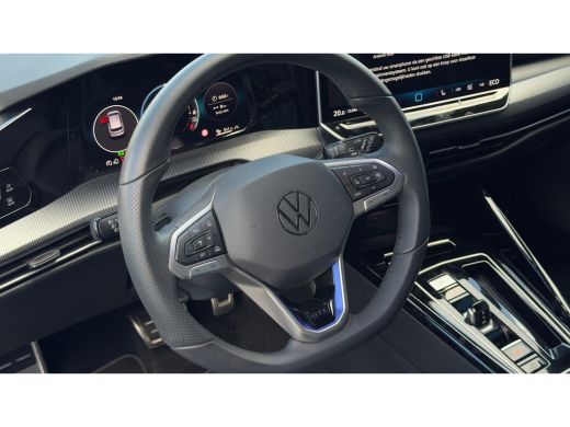 Volkswagen Golf 1.5 eHybrid GTE | Trekhaak | Blackstyle | Head-Up | Camera | ActivLease financial lease