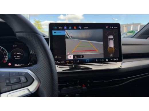 Volkswagen Golf 1.5 eHybrid GTE | Trekhaak | Blackstyle | Head-Up | Camera | ActivLease financial lease