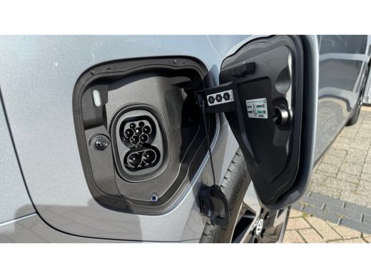 Volkswagen ID. Buzz Cargo Cargo Bulli Limited Edition 250kW/340PK 79 kWh 4MOTION | Achteruitrijcamera (Rear View) inclusief... ActivLease financial lease