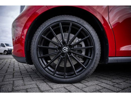 Volkswagen ID. Buzz GTX 340PK Limited Edition | 360 Camera | Dodehoek detectie | Lichtmetalen velgen 5-spaaks 21" ActivLease financial lease