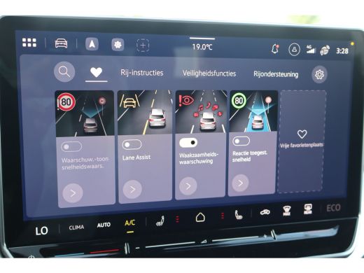 Volkswagen ID.4 Pro Limited Edition 286PK | 'App-Connect' draadloze smartphone integratie | Achteruitrijcamera (R... ActivLease financial lease