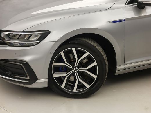 Volkswagen Passat Variant 1.4 TSI PHEV GTE 218Pk Automaat (APPLE CARPLAY, SOH 88,9%, GROOT NAVI, CAMERA, TREKHAAK, ... ActivLease financial lease