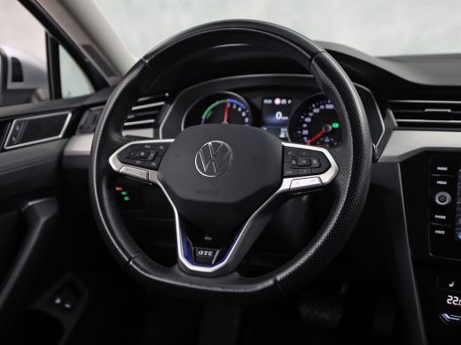 Volkswagen Passat Variant 1.4 TSI PHEV GTE 218Pk Automaat (APPLE CARPLAY, SOH 88,9%, GROOT NAVI, CAMERA, TREKHAAK, ... ActivLease financial lease