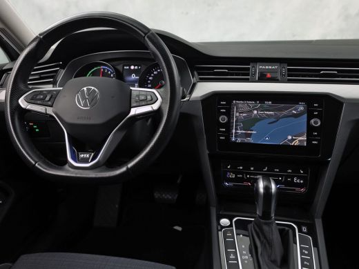 Volkswagen Passat Variant 1.4 TSI PHEV GTE 218Pk Automaat (APPLE CARPLAY, SOH 88,9%, GROOT NAVI, CAMERA, TREKHAAK, ... ActivLease financial lease