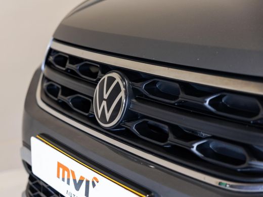 Volkswagen T-Roc 1.0 TSI Life Business / 110pk / Trekhaak / Stoelverwarming / NAP / Dealer onderhouden / ActivLease financial lease