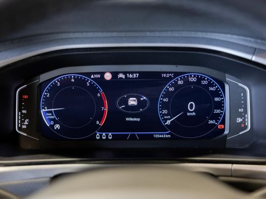 Volkswagen T-Roc 1.0 TSI Life Business / 110pk / Trekhaak / Stoelverwarming / NAP / Dealer onderhouden / ActivLease financial lease