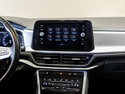 Volkswagen T-Roc 1.0 TSI Life Business / 110pk / Trekhaak / Stoelverwarming / NAP / Dealer onderhouden / ActivLease financial lease