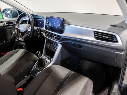 Volkswagen T-Roc 1.0 TSI Life Business / 110pk / Trekhaak / Stoelverwarming / NAP / Dealer onderhouden / ActivLease financial lease