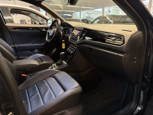 Volkswagen T-Roc R 2.0 TSI 300PK DSG 4MOTION R-SPORT LEDER/CAMERA/NAVI/VIRTUAL ActivLease financial lease
