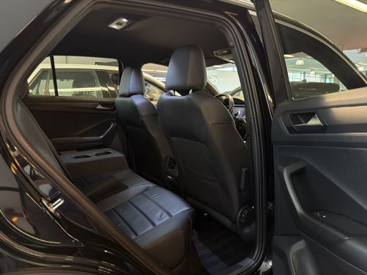 Volkswagen T-Roc R 2.0 TSI 300PK DSG 4MOTION R-SPORT LEDER/CAMERA/NAVI/VIRTUAL ActivLease financial lease
