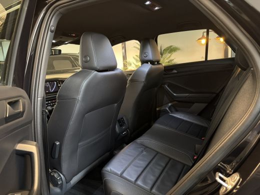 Volkswagen T-Roc R 2.0 TSI 300PK DSG 4MOTION R-SPORT LEDER/CAMERA/NAVI/VIRTUAL ActivLease financial lease