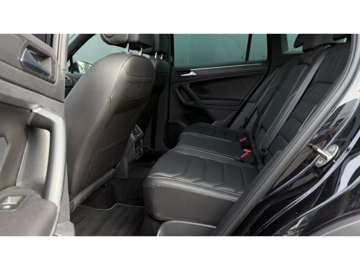 Volkswagen Tiguan 1.4 TSI eHybrid R-Line Business | Achteruitrijcamera | Adaptief demping systeem | Cruise control ... ActivLease financial lease