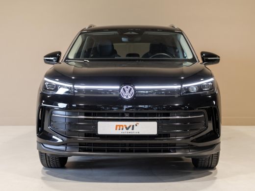 Volkswagen Tiguan 1.5 eTSI Life Edition / 130pk / Rondomzicht camera / Dodehoek assistent / Stoelverwarming / ActivLease financial lease