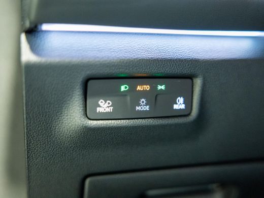 Volkswagen Tiguan 1.5 eTSI Life Edition / 130pk / Rondomzicht camera / Dodehoek assistent / Stoelverwarming / ActivLease financial lease