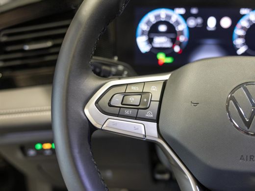 Volkswagen Tiguan 1.5 eTSI Life Edition / 130pk / Rondomzicht camera / Dodehoek assistent / Stoelverwarming / ActivLease financial lease