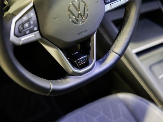 Volkswagen Tiguan 1.5 eTSI Life Edition / 130pk / Rondomzicht camera / Dodehoek assistent / Stoelverwarming / ActivLease financial lease