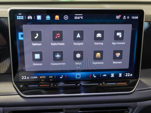 Volkswagen Tiguan 1.5 eTSI Life Edition / 130pk / Rondomzicht camera / Dodehoek assistent / Stoelverwarming / ActivLease financial lease