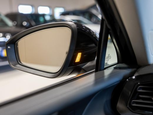Volkswagen Tiguan 1.5 eTSI Life Edition / 130pk / Rondomzicht camera / Dodehoek assistent / Stoelverwarming / ActivLease financial lease