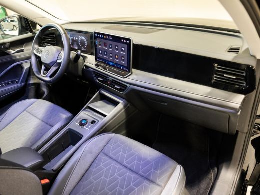Volkswagen Tiguan 1.5 eTSI Life Edition / 130pk / Rondomzicht camera / Dodehoek assistent / Stoelverwarming / ActivLease financial lease