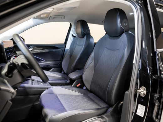 Volkswagen Tiguan 1.5 eTSI Life Edition / 130pk / Rondomzicht camera / Dodehoek assistent / Stoelverwarming / ActivLease financial lease