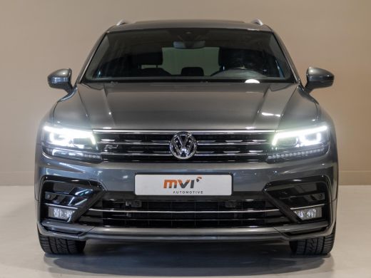 Volkswagen Tiguan 1.5 TSI ACT R-Line / 150pk / Panorama dak / Trekhaak / Achteruitrij camera / NAP / Dealer onderho... ActivLease financial lease