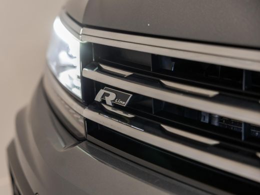 Volkswagen Tiguan 1.5 TSI ACT R-Line / 150pk / Panorama dak / Trekhaak / Achteruitrij camera / NAP / Dealer onderho... ActivLease financial lease