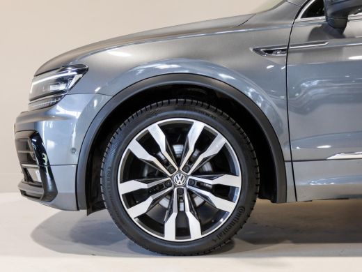 Volkswagen Tiguan 1.5 TSI ACT R-Line / 150pk / Panorama dak / Trekhaak / Achteruitrij camera / NAP / Dealer onderho... ActivLease financial lease