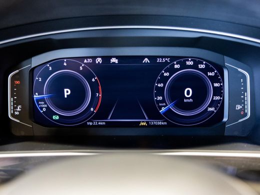 Volkswagen Tiguan 1.5 TSI ACT R-Line / 150pk / Panorama dak / Trekhaak / Achteruitrij camera / NAP / Dealer onderho... ActivLease financial lease