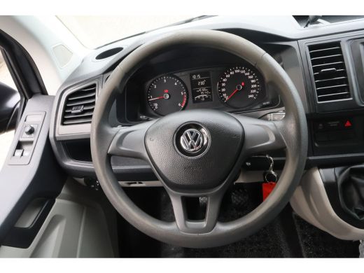 Volkswagen Transporter 2.0 TDI L2 H1 Airco ActivLease financial lease