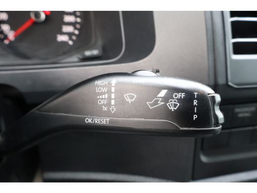 Volkswagen Transporter 2.0 TDI L2 H1 Airco ActivLease financial lease