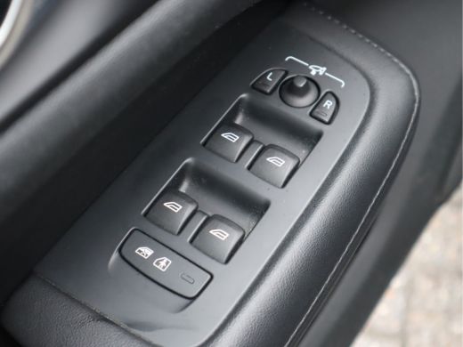 Volvo  V60 2.0 B3 Plus Bright Navi / Carplay / Stoel-Stuurverw / Elek Trekhaak / Camera / Stoelmemory / BTW ... ActivLease financial lease