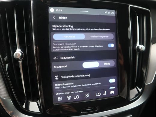 Volvo  V60 2.0 B3 Plus Bright Navi / Carplay / Stoel-Stuurverw / Elek Trekhaak / Camera / Stoelmemory / BTW ... ActivLease financial lease