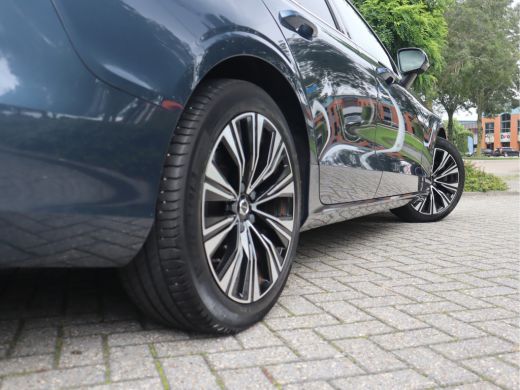 Volvo  V60 2.0 B3 Plus Bright Navi / Carplay / Stoel-Stuurverw / Elek Trekhaak / Camera / Stoelmemory / BTW ... ActivLease financial lease